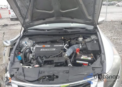 2009 Honda Accord 2.4 Lx from USA, damaged, VIN 1HGCP26389A139839